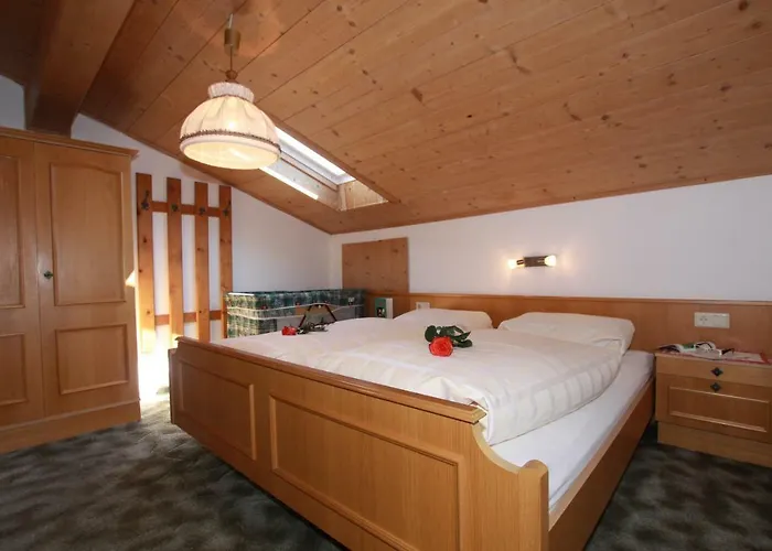 Klauserhof * トリンス