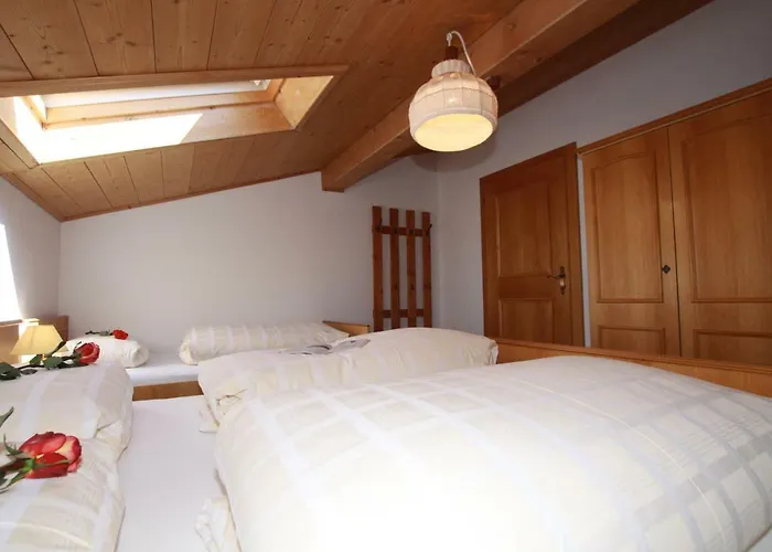 アパート Klauserhof トリンス